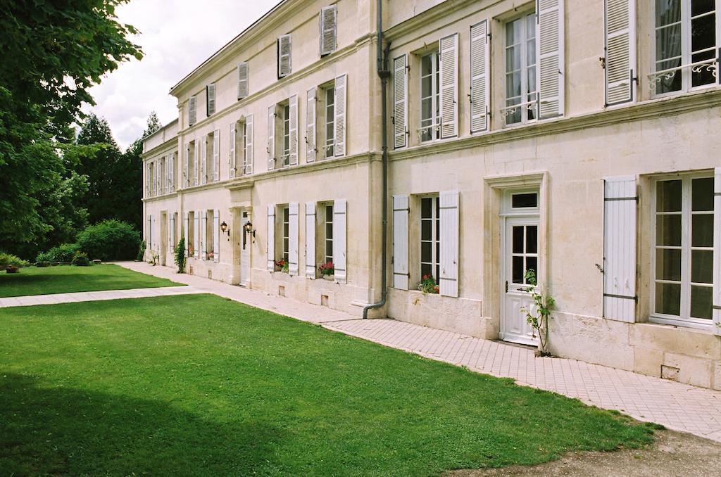 Chateau De Mesnac Buitenkant foto
